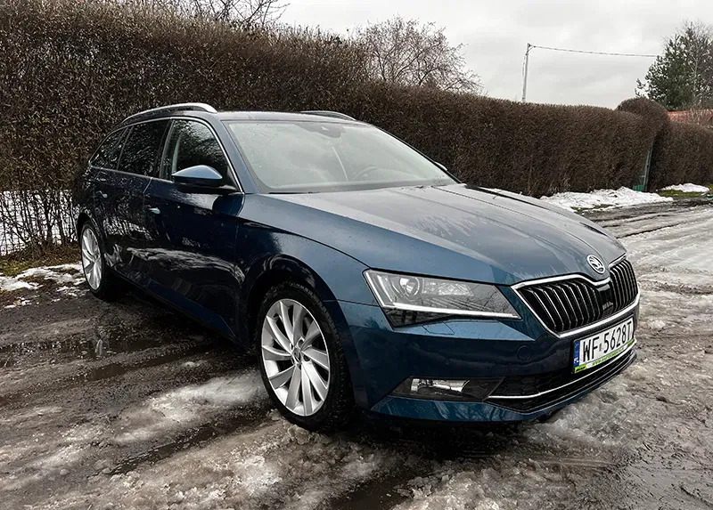 skoda Skoda Superb cena 99999 przebieg: 105000, rok produkcji 2019 z Prabuty